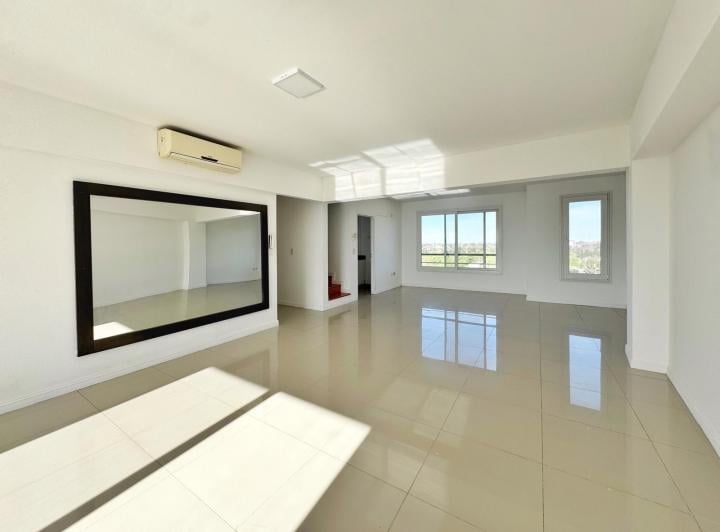 Departamento · 140m² · 4 Ambientes · 2 Cocheras