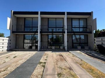Departamento · 104m² · 3 Ambientes · 2 Cocheras · Alquilo Dúplex en Barrio Carolinos, Luján de Cuyo