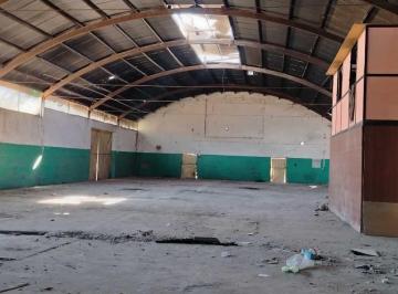 Bodega-Galpón · 2547m² · Alquiler o Venta, 3 Galpones en 12.800 m², Salida a 2 Calles Gllen.