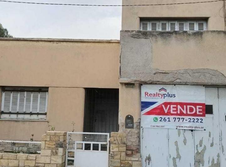 Casa · 172m² · 3 Dormitorios · 1 Cochera