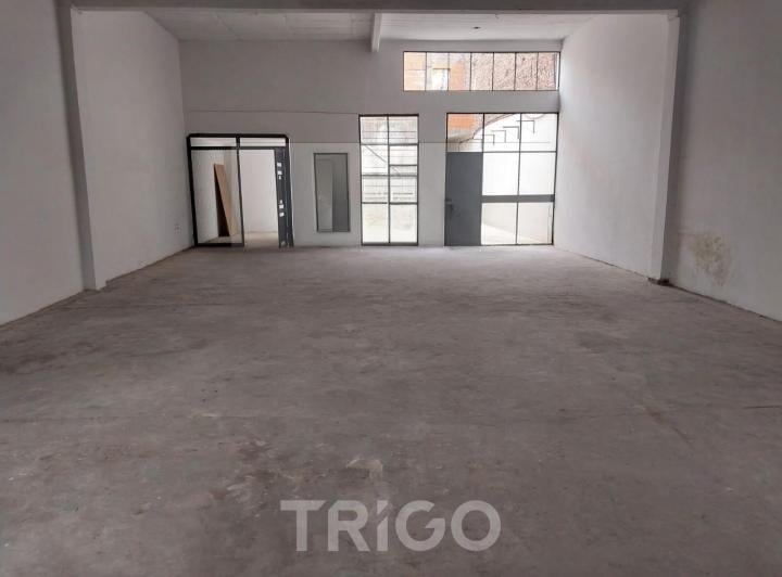 Depósito · 200m² · 1 Ambiente · 4 Cocheras