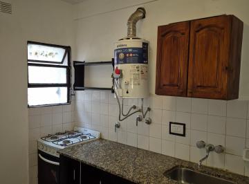 Departamento de 2 ambientes, La Plata · Particular Alquila un Departamento