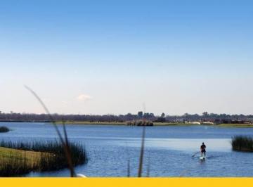 Terreno · 890m² · Lote en Venta Al Agua en Muelles Puertos del Lago