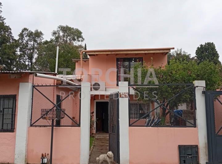 Casa · 136m² · 5 Ambientes · 2 Cocheras