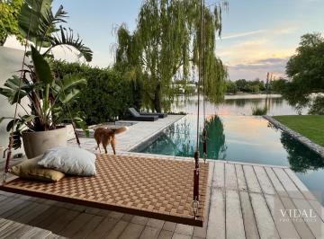Casa · 320m² · 4 Ambientes · 4 Cocheras · Casa en Alquiler Temporario Talar del Lago II Tigre