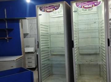 Local comercial de 3 ambientes, Las Heras · Alquilo Local Comercial de 32 m² en Esquina de Mucho Tránsito, Las Heras.