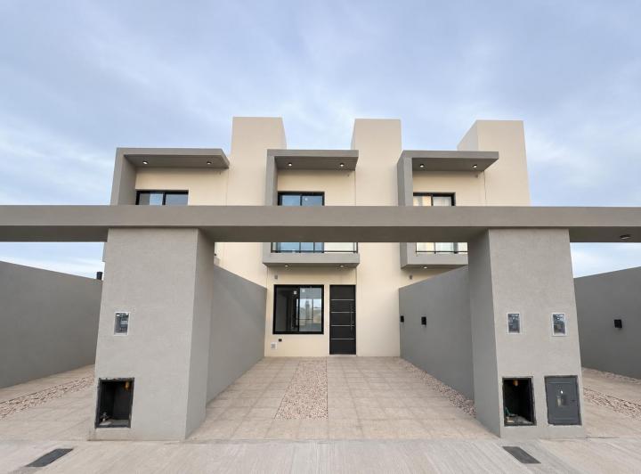 Casa · 90m² · 3 Ambientes · 2 Cocheras