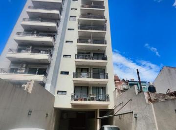 Departamento · 32m² · 1 Ambiente · Alquiler Monoambiente. Luminoso, Balcón. Apto Profesional. Pileta. Granaderos Al 600. Caballito.