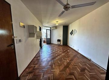 Living comedor con salida al balcón · Departamento 1 Dorm en Alquiler con Balcón Al Frente, Piso 14, Nueva Córdoba