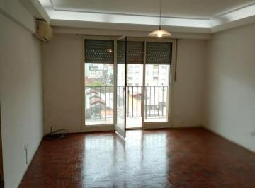 Departamento · 49m² · 3 Ambientes · ¡Excelente Departamento 3 Ambientes, Frente, Balcón!