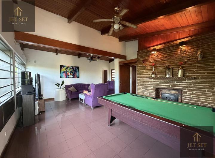 Casa · 280m² · 6 Ambientes · 3 Cocheras