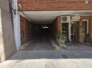 Garage , Colegiales · Amplia Cochera en Venta en Colegiales