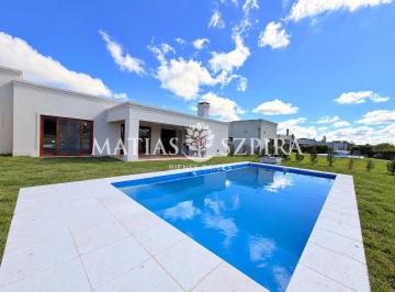 Casa · 200m² · 5 Ambientes · 2 Cocheras · Casa en Venta a Estrenar en Haras San Pablo