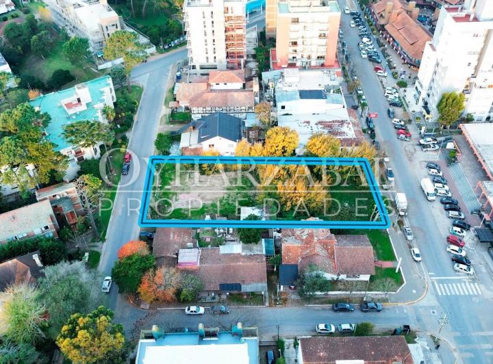 Terreno · 1260m²
