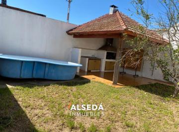 Casa · 114m² · 3 Ambientes · Casa 1 Dormitorio C/ Patio y Parrillero