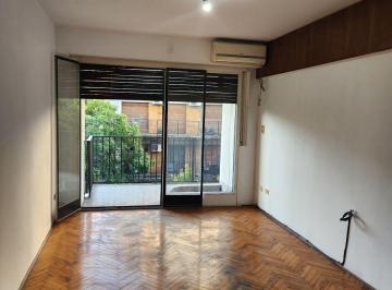Departamento de 4 ambientes, Parque Chacabuco · 4 Amb en Alquiler Sin Expensas con Balcon en Parque Chacabuco