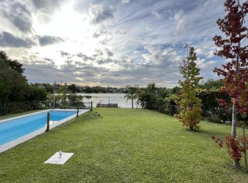 Casa · 295m² · 6 Ambientes · 2 Cocheras · Alquiler Casa en Altamira Al Agua