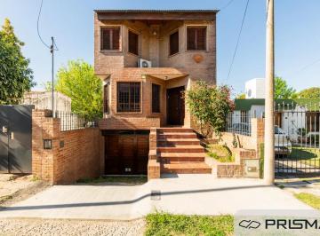 Casa de 6 ambientes, Córdoba · Casa - 3 Dorm. - B° Alejandro Centeno - Apto Crédito