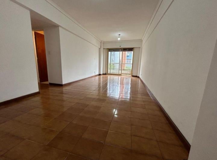 Departamento · 82m² · 4 Ambientes · 1 Cochera