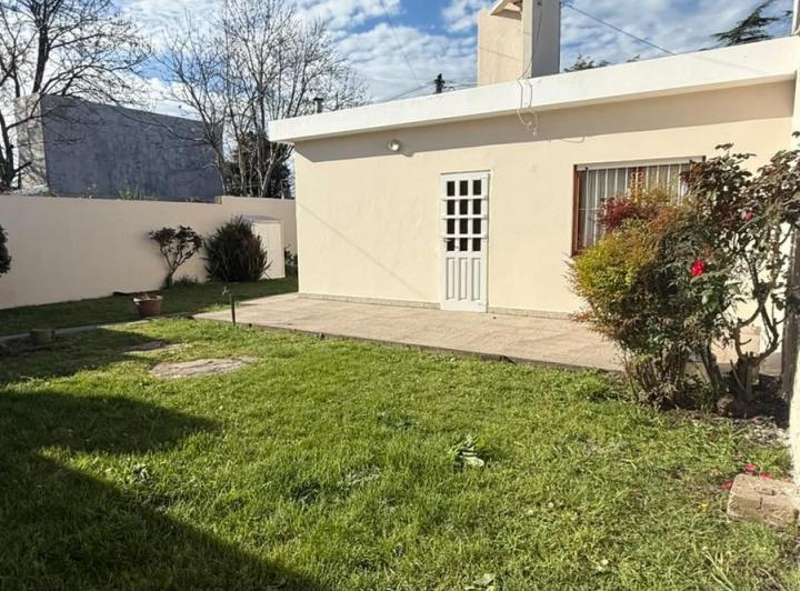 Casa · 57m² · 3 Ambientes · 1 Cochera