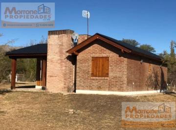 Casa · 85m² · 4 Ambientes · 1 Cochera · Casa en Venta en Cortaderas, San Luis - Hermosa Casa con Vista a Las Sierras a 50 m. de Arroyo Beni