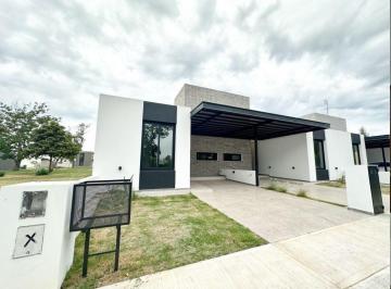Casa · 112m² · 3 Ambientes · 1 Cochera · Duplex a Estrenar - Categoria - Greenville 2