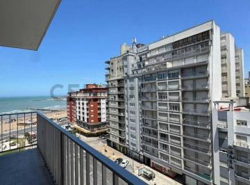 Edificio · 66m² · 3 Ambientes · Excelente 3 Ambientes Al Frente C/balcon - Punta Iglesia
