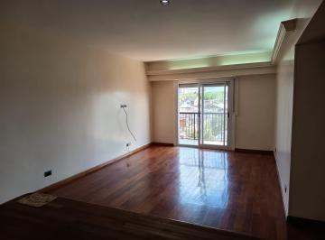 Departamento · 79m² · 4 Ambientes · Departamento de 4 Ambientes Reciclado con Lavadero y Balcon en Venta en Flores