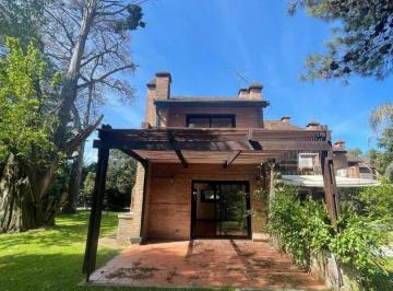 Casa · 88m² · 4 Ambientes · 1 Cochera · Duplex en Alquiler en Pilar del Lago