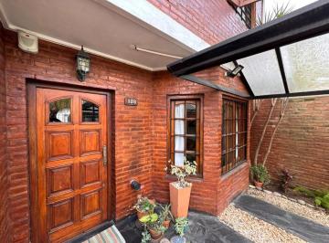PH · 194m² · 4 Ambientes · 1 Cochera · Venta PH 4 Ambientes con Parque y Quincho - Merlo