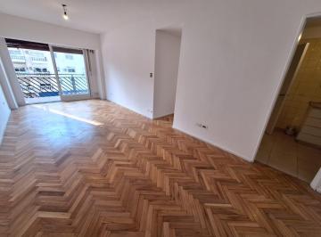 Departamento · 68m² · 4 Ambientes · Venta 4 Ambientes en Caballito con Balcón Corrido Al Frente