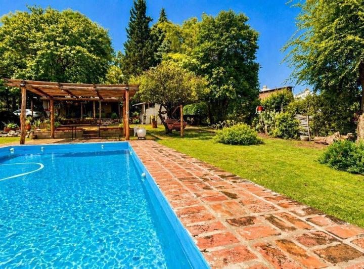 Casa · 130m² · 3 Ambientes · 2 Cocheras