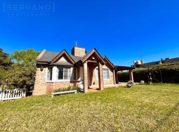 Casa · 76m² · 3 Ambientes · 2 Cocheras · Venta Casa 3 Ambientes Sobre Lote de 706 m², Parque Sakura. Apta Crédito