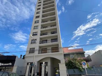 general-san-martin-san-martin-centro-alquiler-departamento-3-ambientes · Departamento 3 Amb en Edificio de Categoria en San Martin