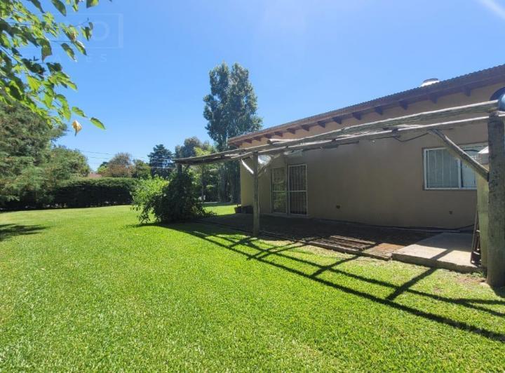 Casa · 50m² · 2 Ambientes · 6 Cocheras