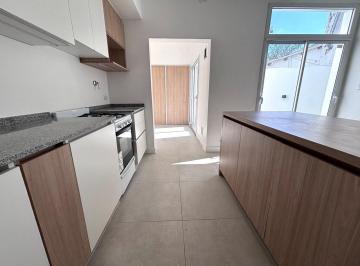 PH · 71m² · 3 Ambientes · PH Reciclado a Nuevo. Apto Crédito. Pb con Entrada Independiente y Patio. Super Luminoso.