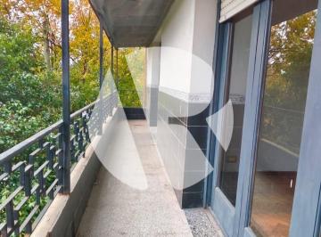 PH · 97m² · 3 Ambientes · PH en Lomas del Mirador - Impecable 3 Amb con Patio, Balcón y Parrilla