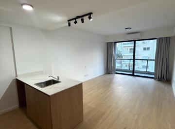 Departamento de 1 ambiente, Lanús · Departamento Monoambiente con Balcón y Cochera. Excelente Edificio