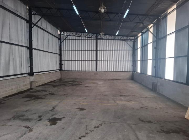 Depósito · 318m² · 4 Cocheras