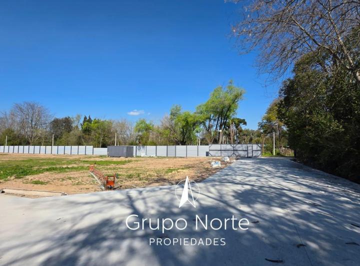 Terreno · 879m²