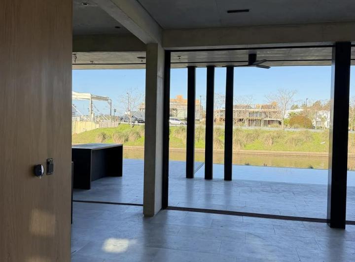 Casa · 700m² · 9 Ambientes