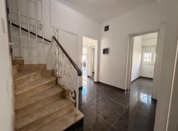 Acceso · Alquiler | Local / Oficina en Esquina – Dorrego y Cochabamba