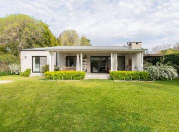 Casa · 138m² · 4 Ambientes · 2 Cocheras · Venta Casa 4 Ambientes Altos del Golf Pilar