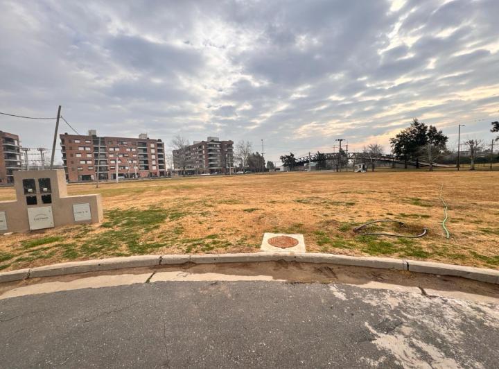 Terreno · 464m²