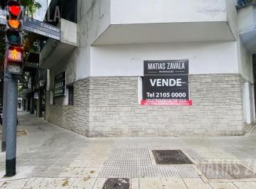 Local comercial · 100m² · Magnifico Local en Esquina en Alquiler - Sin Expensas - Zona Comercial Unico!