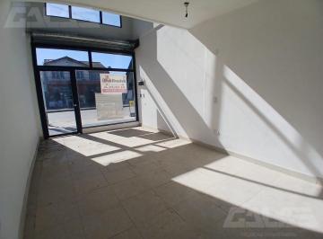 Local comercial · 63m² · 2 Ambientes · Local a La Calle en Alquiler en Zona Comercial de Libertad