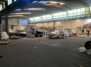 Bodega-Galpón en Alquiler de 5 ambientes Lomas de Zamora · Galpon en Alquiler en Lomas de Zamora
