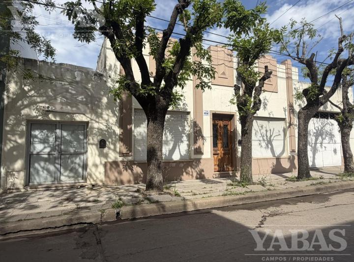 Casa · 360m² · 7 Ambientes