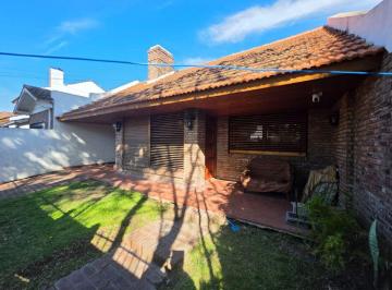 Casa de 3 ambientes, San Fernando · Chalet Excelente Ubicacion: Simon de Iriondo N° 740, Victoria
