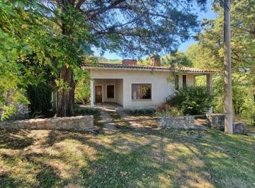 Casa · 295m² · 4 Ambientes · 2 Cocheras · Casa Venta con Departamento Anexo Santa Rosa de Calamuchita